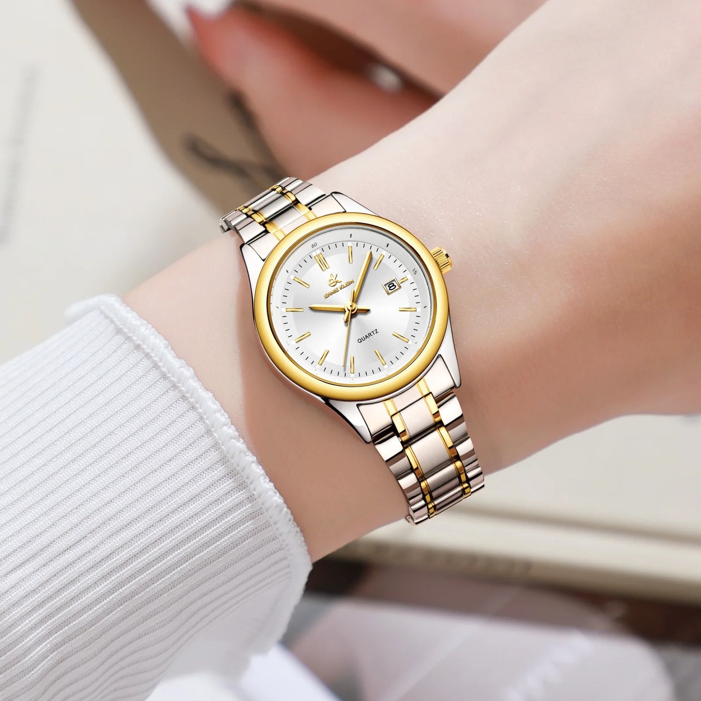 MONTRE DOREE DE LUXE POUR FEMME